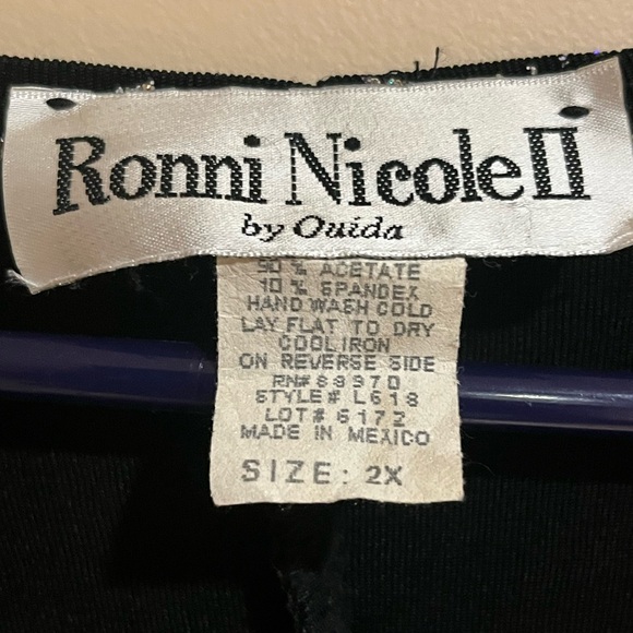 Vintage Black & Sparkly Top - Picture 5 of 5